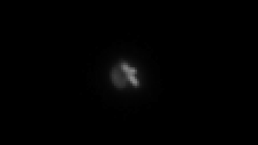 Caught on camera: Satellite tracker photographs secret spacecraft --[Reported by Umva mag]