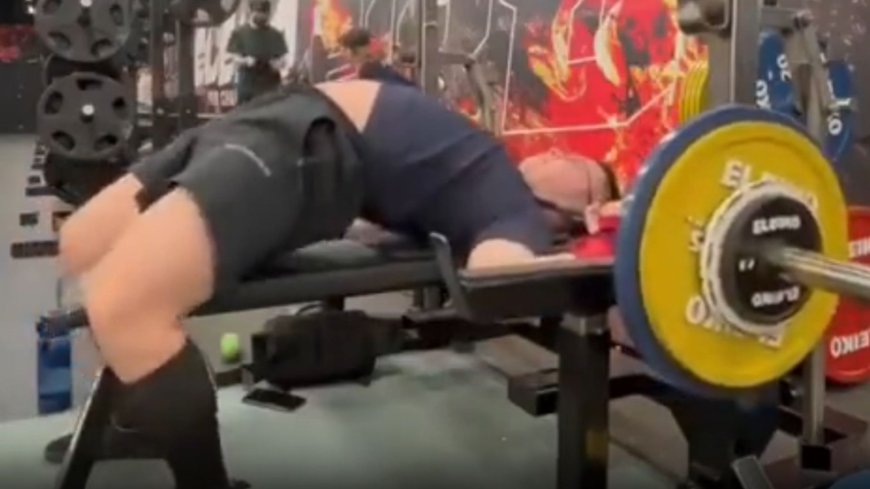 Horror moment weightlifter is THROTTLED by 230lb barbell…& gymgoers can’t hear his gasping cries for help just feet away --[Reported by Umva mag]