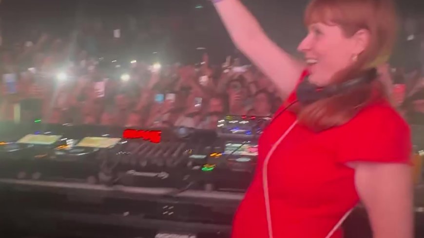 Angela Rayner brushes off mockery of her Ibiza session and says ‘I’m working class…I like a dance’ --[Reported by Umva mag]