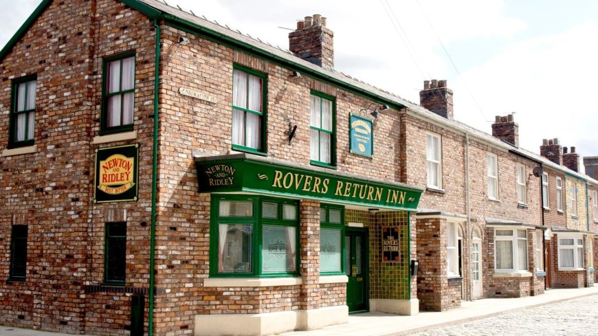 Coronation Street villain makes shock return but is hiding a dark secret --[Reported by Umva mag]