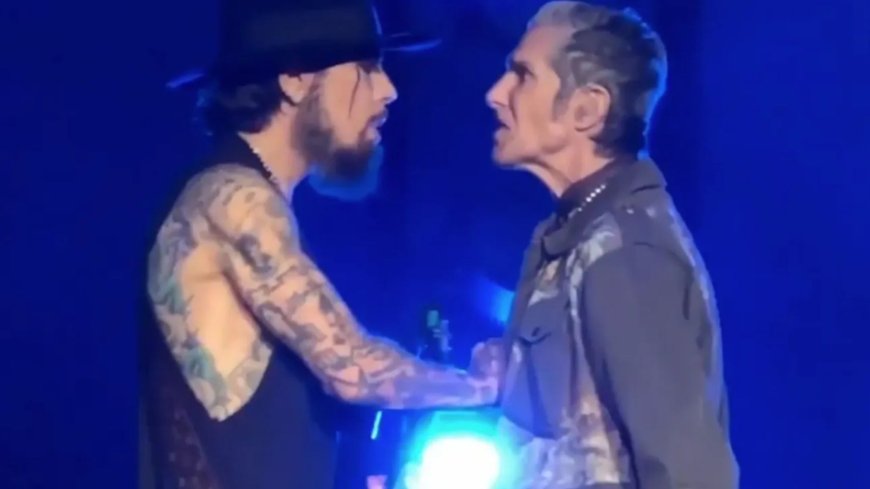 Jane’s Addiction entire tour CANCELLED after frontman punched guitarist Dave Navarro on stage --[Reported by Umva mag]