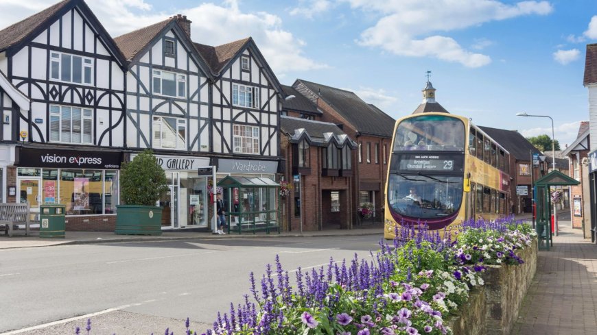 Hilltop English town where you can still buy pints for under £3 – that was home to one of Disney’s best-loved characters --[Reported by Umva mag]