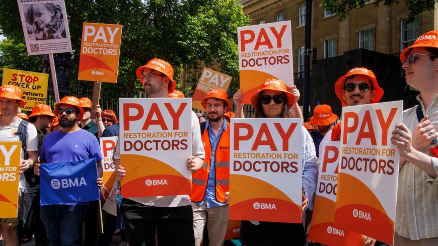 Junior doctors finally vote for massive 22% pay rise to end 18 months of crippling strikes – but threaten MORE action --[Reported by Umva mag]