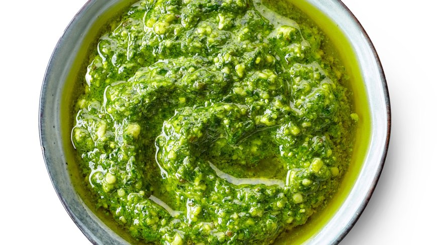 Pesto laced with brain-infecting bug leaves five people fighting for their lives in intensive care --[Reported by Umva mag]