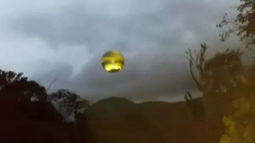 Incredible pics of ‘first UFO selfie’ resurface showing glowing spherical craft with yellow ‘landing lights’ --[Reported by Umva mag]