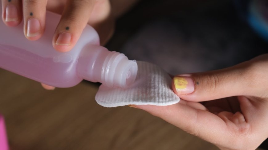 Nine Household Uses for Nail Polish Remover --[Reported by Umva mag]