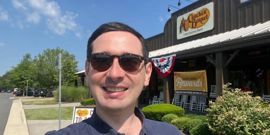 I visited Cracker Barrel. The CEO is right when she says it's 'not as relevant' as it once was --[Reported by Umva mag]