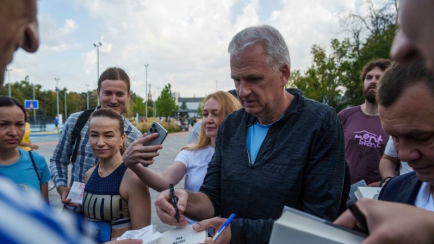 US historian leads Kyiv charity run highlighting plight of Ukrainian POWs --[Reported by Umva mag]