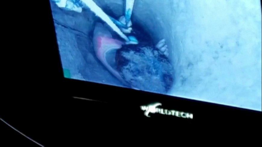 Video: Child freed from Indian well after 18-hour rescue operation --[Reported by Umva mag]