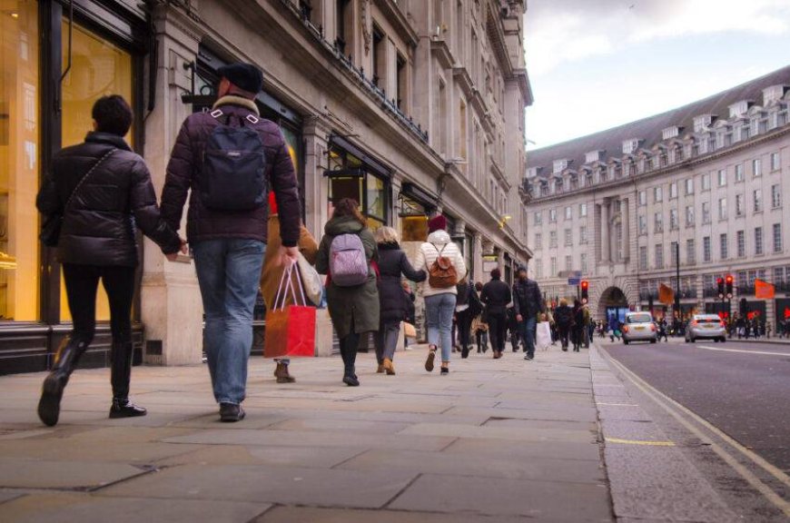 London retailers count cost of ‘tourist tax’ as sales fall by £220m --[Reported by Umva mag]