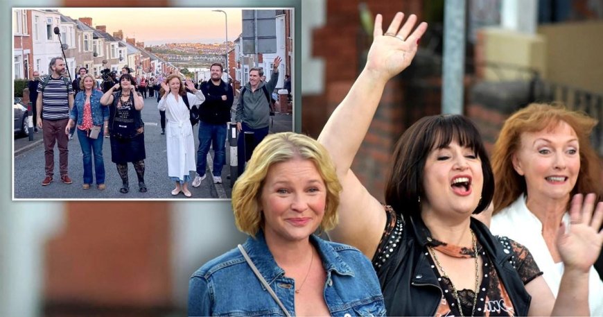 Gavin and Stacey stars give emotional farewell as filming ends for Christmas special --[Reported by Umva mag]