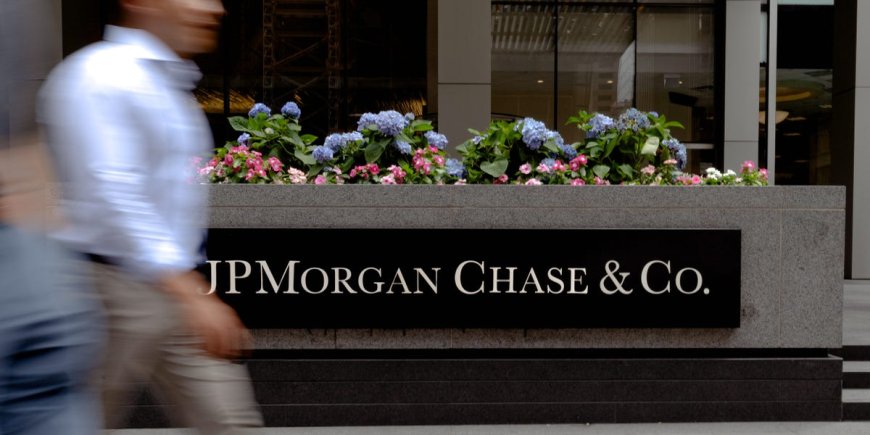 JPMorgan's junior bankers just gained an ally in their fight against overwork. Here's what we know about the longtime exec tapped to advocate for them. --[Reported by Umva mag]