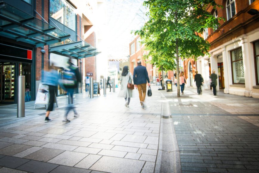 Retail sales surge to two-year high as British shoppers snap up summer deals --[Reported by Umva mag]