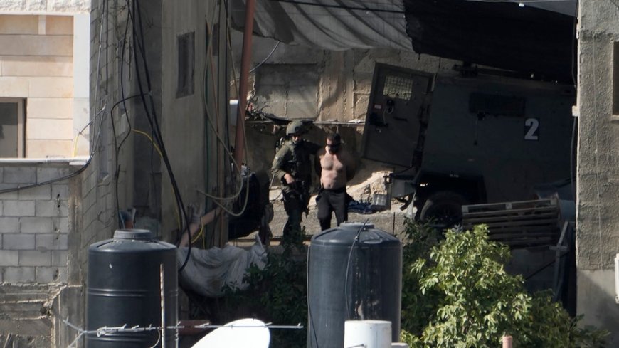 Israel reviewing incident of soldiers tossing bodies off rooftop in West Bank --[Reported by Umva mag]