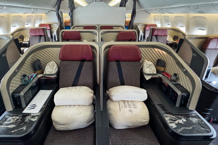 Stylish seats and friendly service: LATAM business class on the Boeing 767 --[Reported by Umva mag]