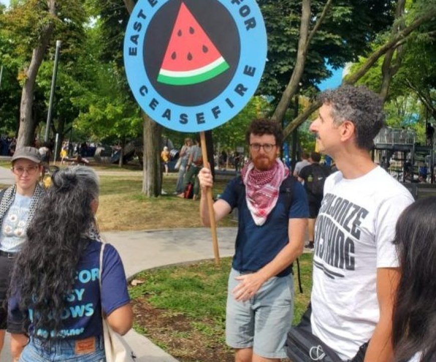 Students attending protest told to 'wear blue' to mark them as 'colonizers' --[Reported by Umva mag]