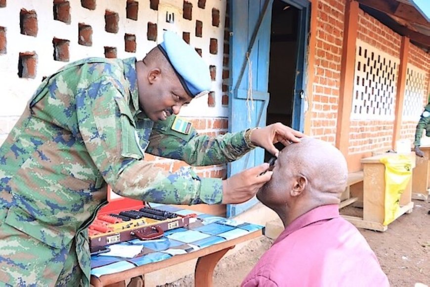 Rwandan peacekeepers offer free medical care in CAR --[Reported by Umva mag]