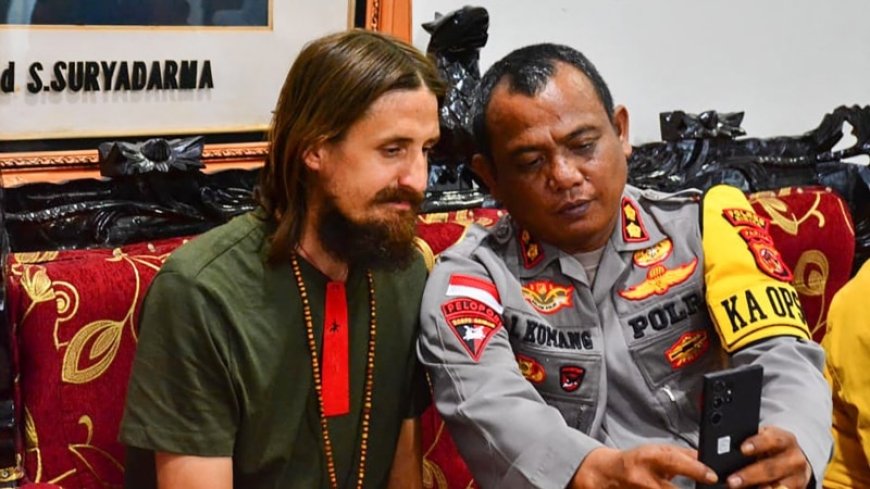 New Zealand pilot Phillip Mehrtens freed from captivity in Indonesia's Papua --[Reported by Umva mag]