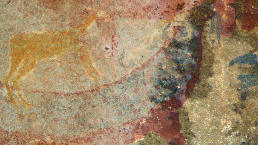 South African rock art of mystery creature 'strangely flexed like a banana' might be tusked reptile that predated dinosaurs --[Reported by Umva mag]