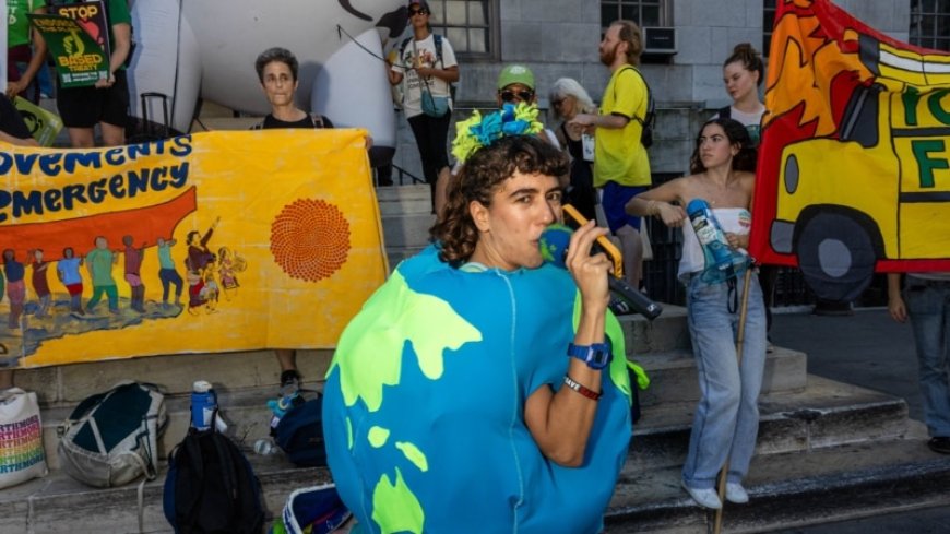 Climate protesters say pace of change isn't fast enough --[Reported by Umva mag]