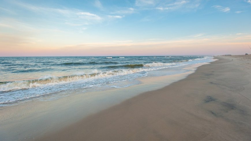 Popular vacation destinations on alert after hazardous materials wash ashore --[Reported by Umva mag]