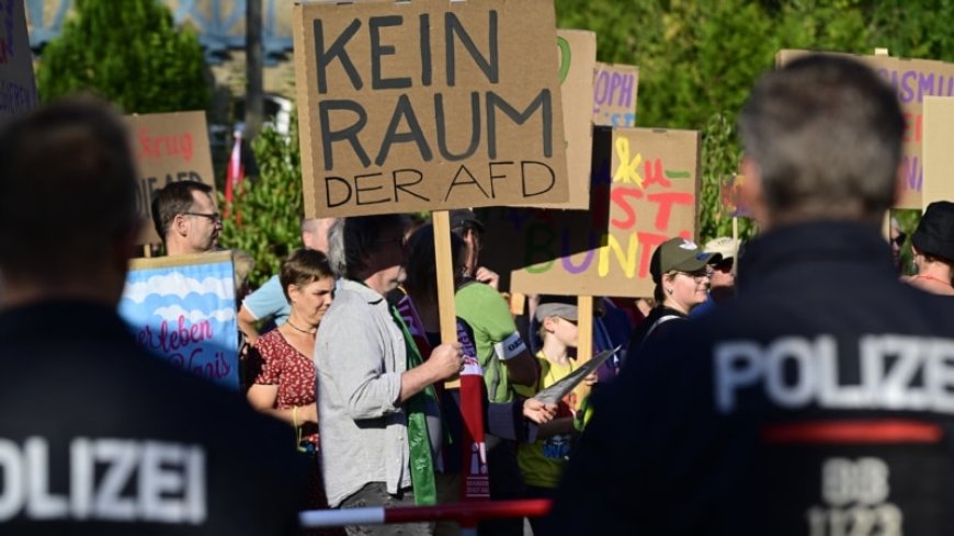 Exit poll gives Scholz's Social Democrats slight lead over far right in German state vote  --[Reported by Umva mag]