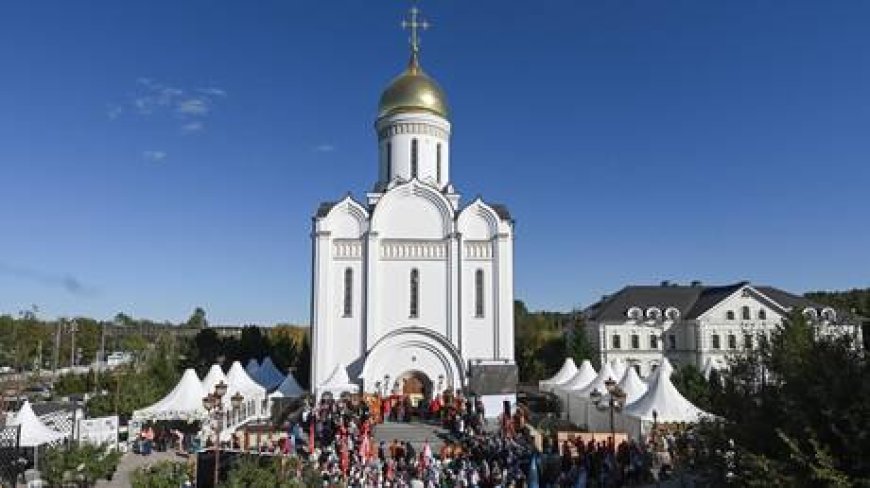 Christian procession held outside Moscow --[Reported by Umva mag]