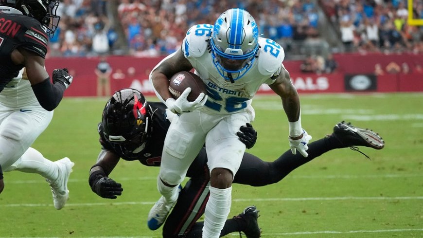 Lions pull off spectacular 'hook-and-ladder' touchdown to stun Cardinals --[Reported by Umva mag]