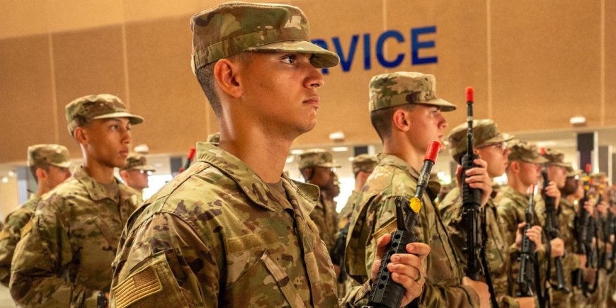 The Air Force wants its recruits to one day carry real rifles at boot camp instead of practice M4 carbines, top NCO says --[Reported by Umva mag]