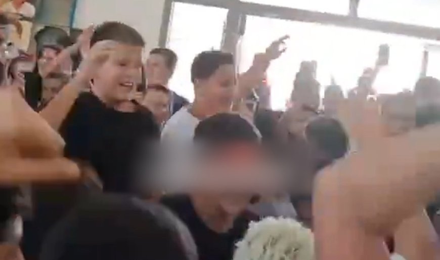 Israeli middle schoolers harass Palestinian classmate --[Reported by Umva mag]