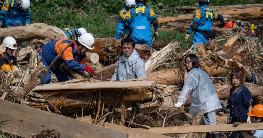 Rescuers comb muddy riverbanks after floods kill six in Japan --[Reported by Umva mag]