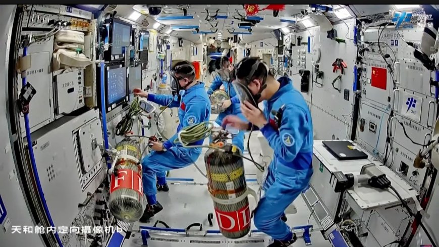 China's astronauts conduct emergency drills and deploy payloads into space (video) --[Reported by Umva mag]