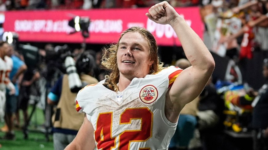 Chiefs' Carson Steele picks playing in NFL 'every day of the week' as family watches from sister's wedding --[Reported by Umva mag]