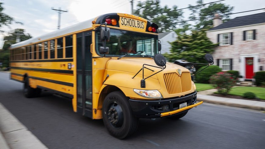 Virginia school picture photographer loses job after allegedly asking young students, 'Can I eat your soul?' --[Reported by Umva mag]