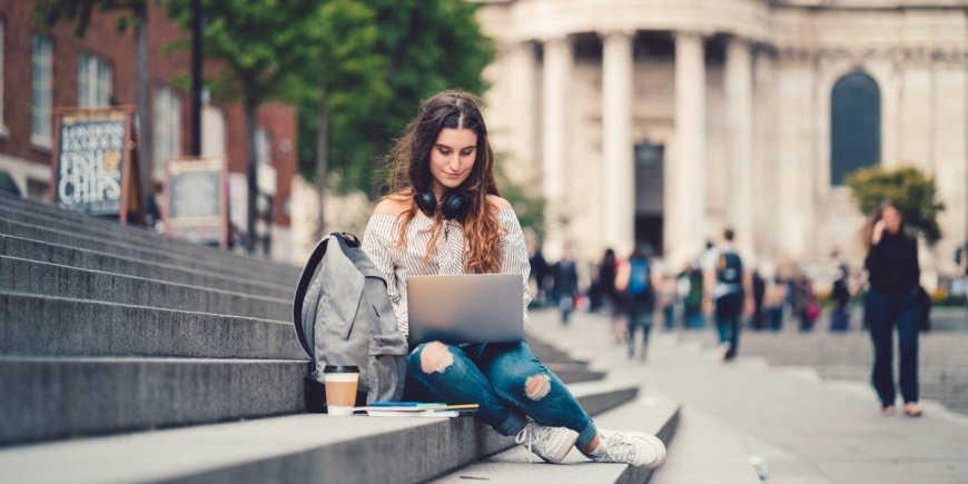 Thinking about sending your kid abroad for college? Here are 6 tips from college advisors and students for a successful move. --[Reported by Umva mag]