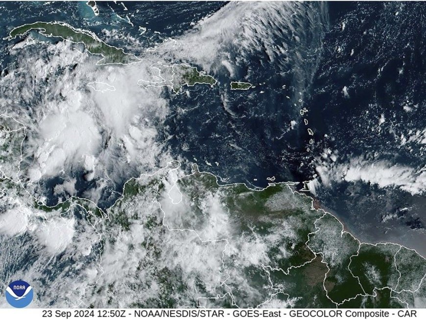 John rapidly strengthens into a hurricane off southern Mexico’s Pacific coast --[Reported by Umva mag]