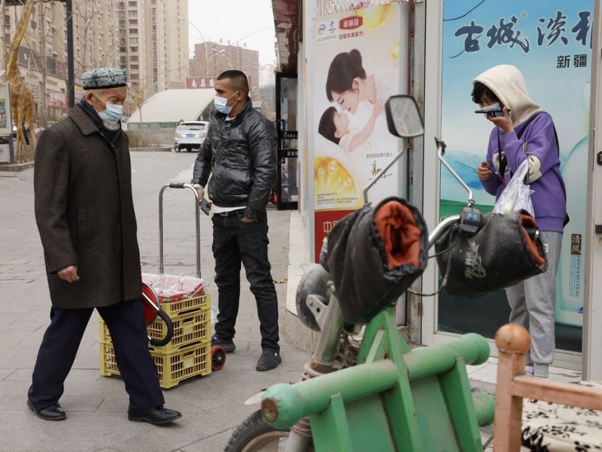 China says it will investigate fashion firm PVH for suspected boycott of Xinjiang products --[Reported by Umva mag]