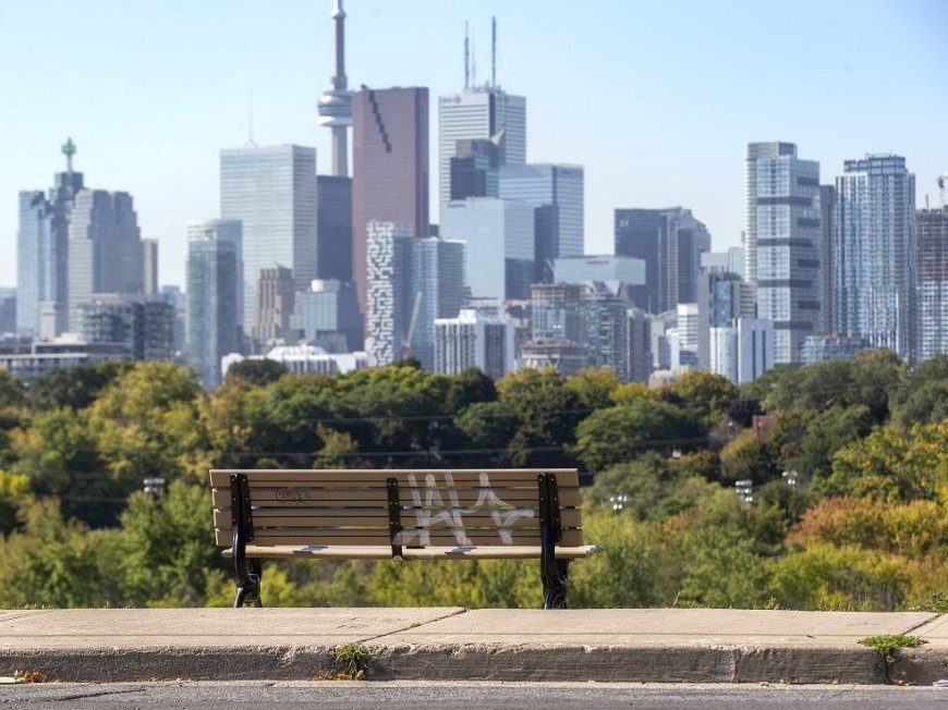 Federal Liberals support cratering in cities: Poll --[Reported by Umva mag]