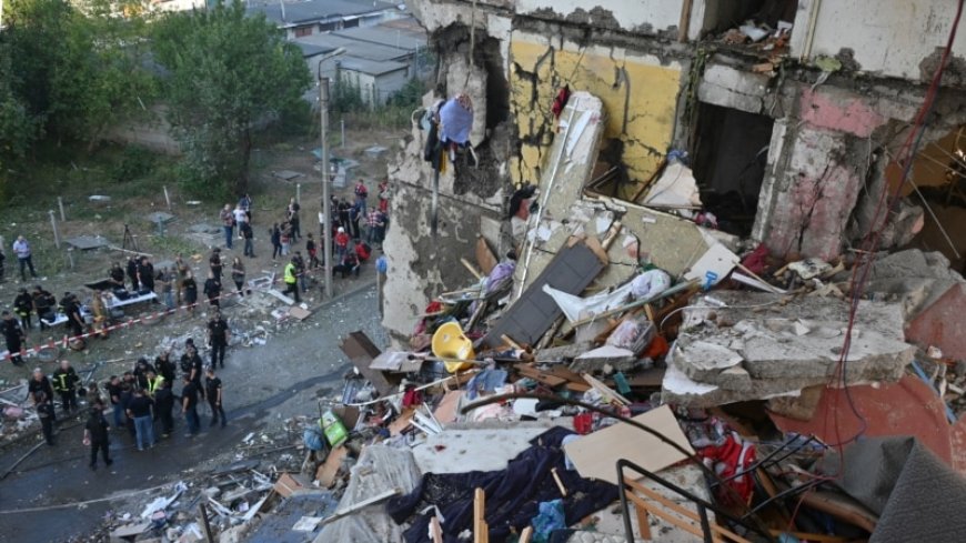 Ukraine says deadly Russian attacks hit Kharkiv, Zaporizhzhia --[Reported by Umva mag]