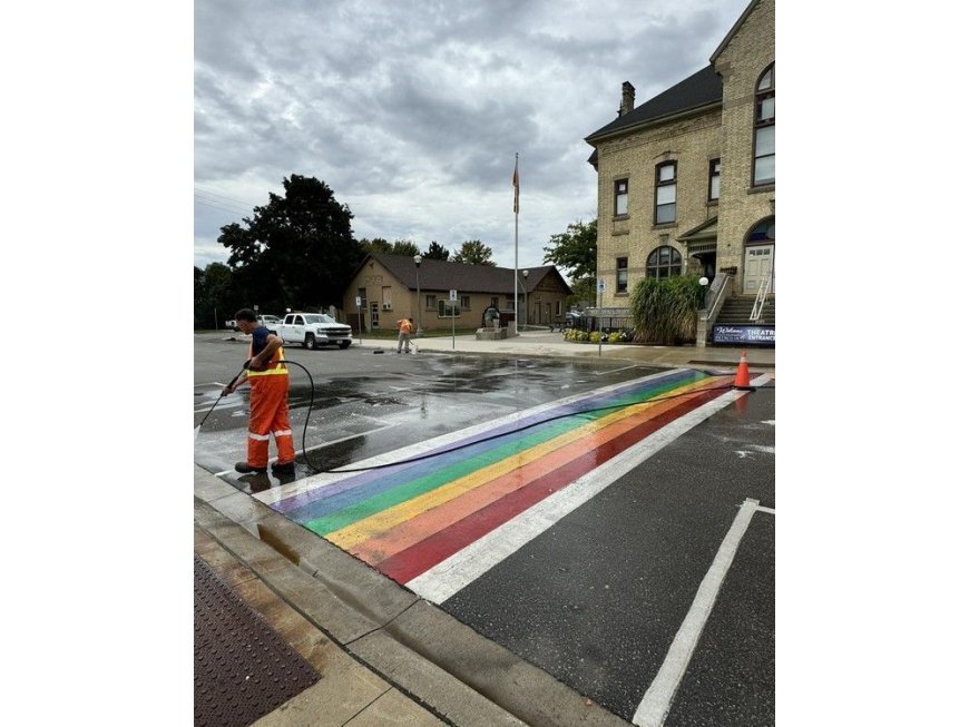 Petrolia's mayor fumes after four rainbow crosswalks defaced: 'It's hatred' --[Reported by Umva mag]