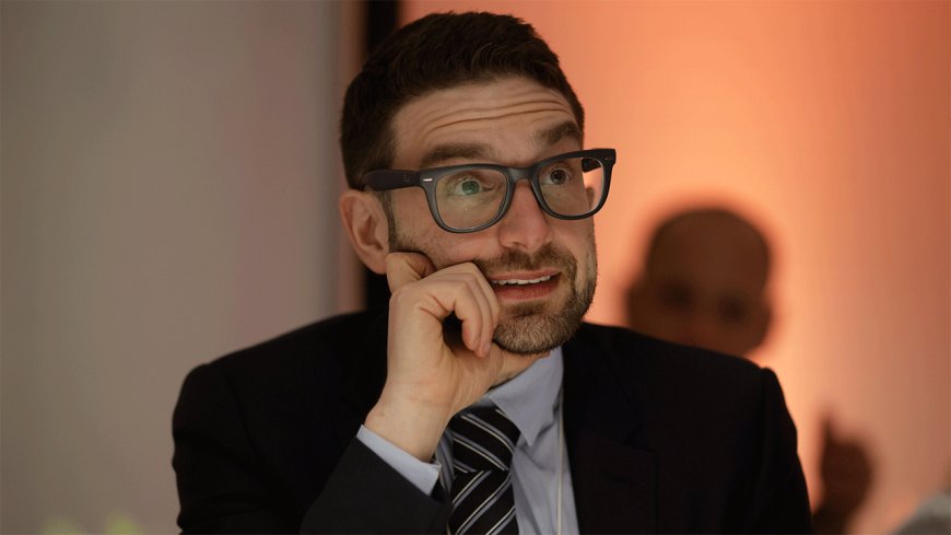 Alex Soros, George's son, huddles with Tim Walz in meeting in New York City apartment --[Reported by Umva mag]