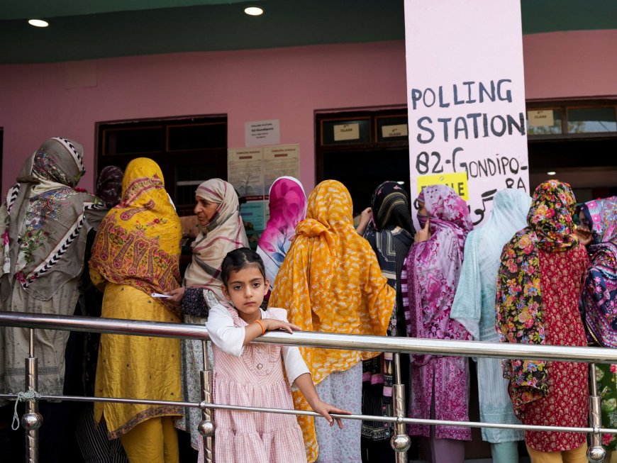 Indian Kashmir votes in regional polls with return of autonomy at forefront --[Reported by Umva mag]