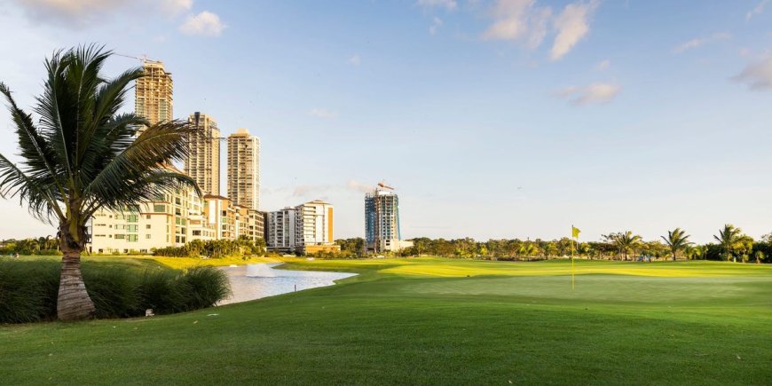 Step inside a luxury Panama City resort attracting business travelers with its exclusive, Jack Nicklaus-designed golf course and high-end dining --[Reported by Umva mag]