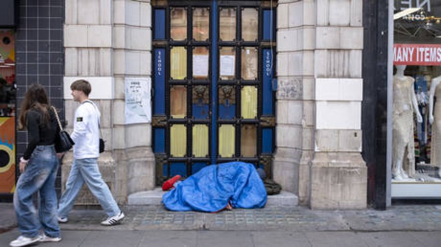 Displaced Ukrainians in EU and UK face homelessness – Guardian --[Reported by Umva mag]