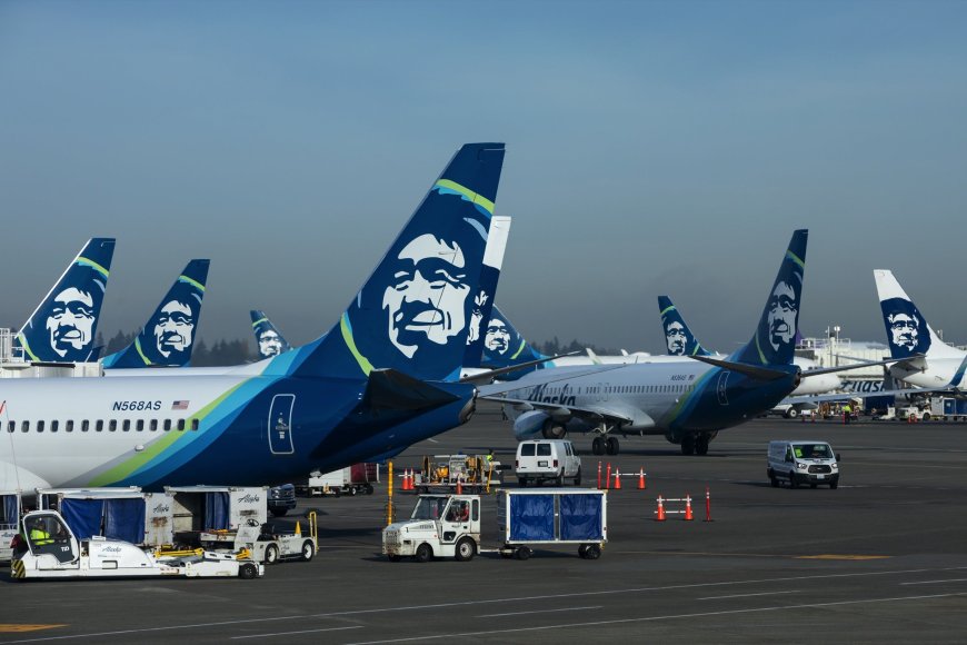 Alaska Airlines Visa vs. Alaska Airlines Business Visa: Should you get the personal or business card? --[Reported by Umva mag]