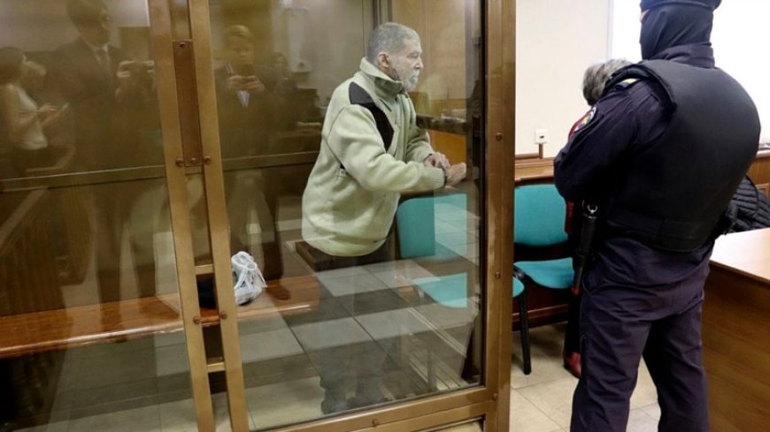 Russian court sentences 72-year-old American to nearly 7 years in prison for fighting in Ukraine  --[Reported by Umva mag]