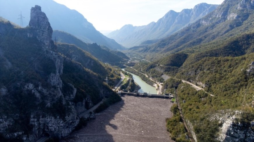 Death toll in Bosnia's floods reaches 26 --[Reported by Umva mag]