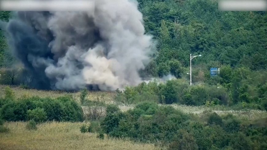 Video shows North Korea blowing up roads to the South --[Reported by Umva mag]