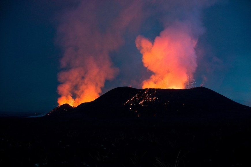 DR Congo's Nyamulagira volcano erupting – reports --[Reported by Umva mag]