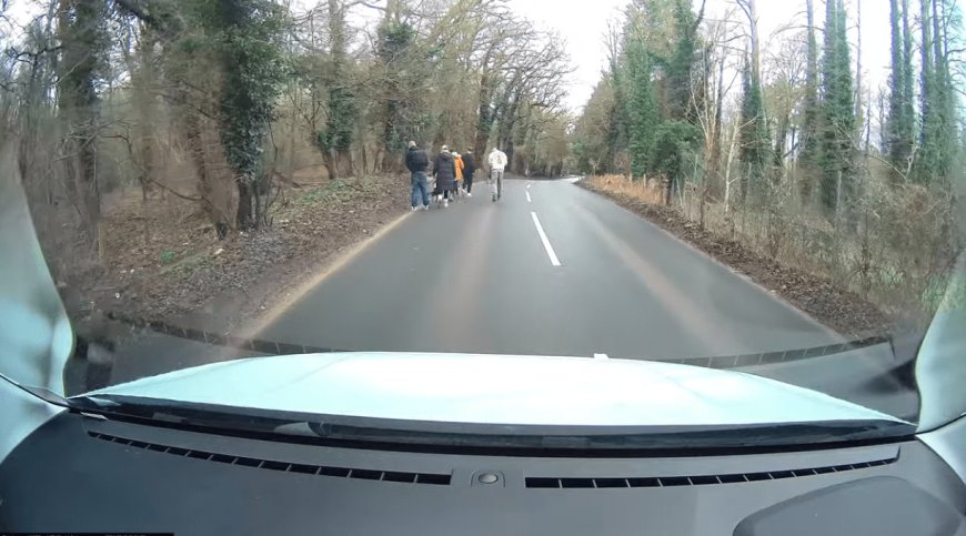 Watch families walk on road INCHES away from lorries to get to theme park – as campaigners slam ‘NO other option’ --[Reported by Umva mag]